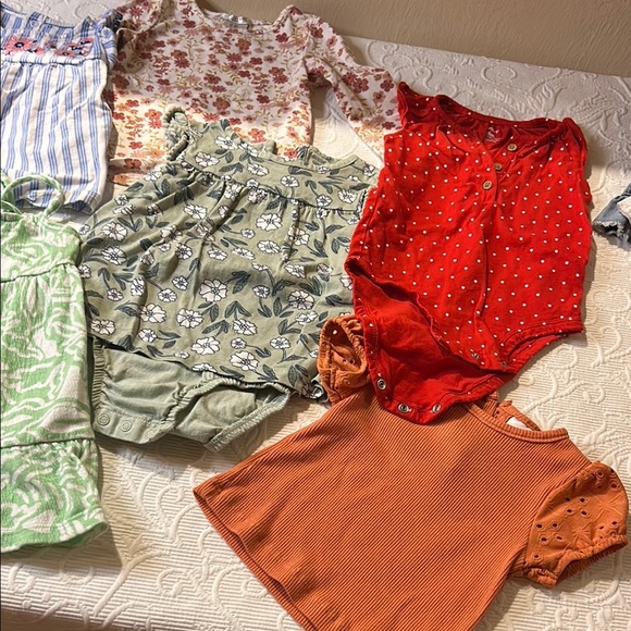 Carter's Kids Shirts & Tops AND MORE- BUNDLE Variety. Size 12-18 months mixed - Picture 9 of 15